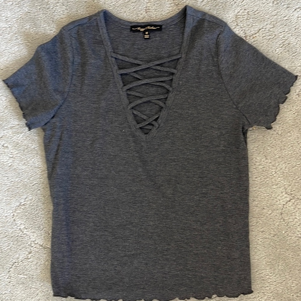 Tee shirt with front tie detail